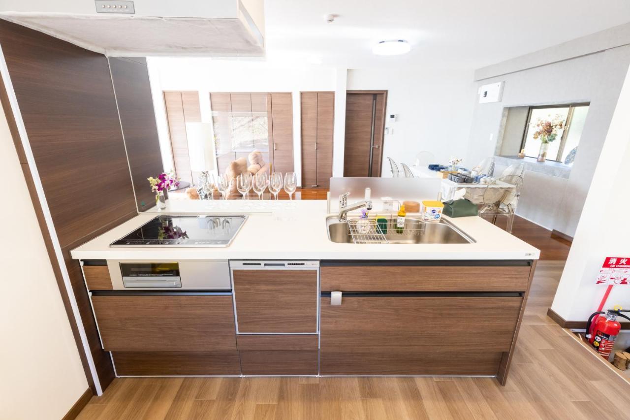 Keiko's Oceanfront Villa: Exclusive Luxury with Panoramic Sea Views Fukuoka  Exterior photo